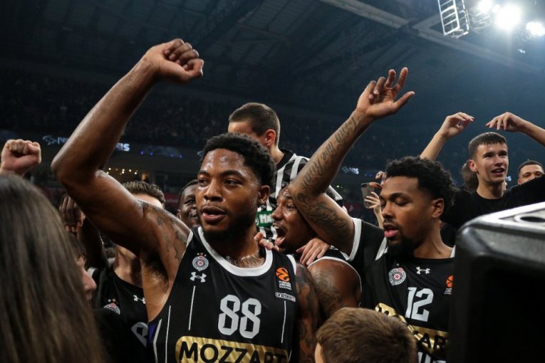 TAJRIK ISPROZIVAO GROBARE, A TO NIJE NAJGORE: Reakcija Sterlinga Brauna uzdrmaće Partizan