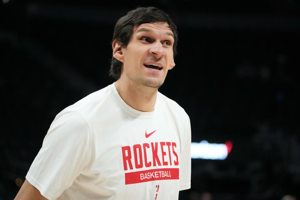 CRVENO-BELA LJUBAV UVEK POBEDI - DELIJE U TRANSU! Boban Marjanović dobio Zvezdin dres!