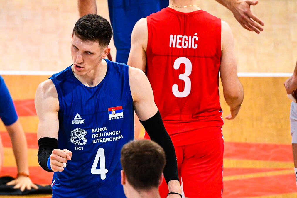 SRPSKI SPORTISTA SE OŽENIO U PAUZI IZMEĐU DVE UTAKMICE! PREŠAO 1.800 KM: Pokazao koliko voli svoju dragu, ali i koliko poštuje grb i himnu Srbije!