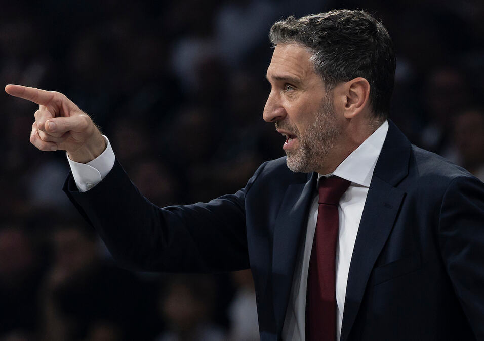 PRVE REČI NAVARA POSLE UBEDLJIVE POBEDE NAD MAKABIJEM! Trener Crvene zvezde je prezadovoljan, otkrio je šta je večeras presudilo!