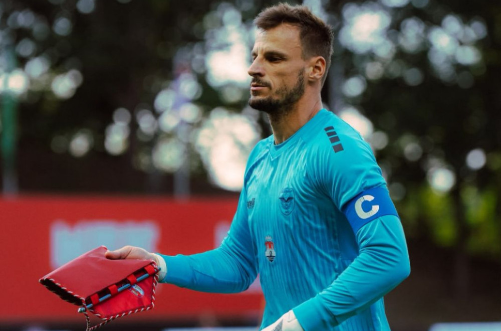 Popović skrivio tri penala, pa napao sudije: "Katastrofalno! Zbog VAR-a više ne veruju onome što vide" VIDEO