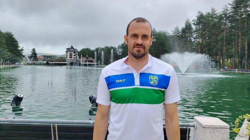 Ponavljam sebi: Ostani budan! Jer, ako izgubim svest, ne znam da li ću preživeti