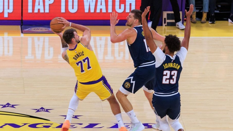 Jokić i Denver poslali jasnu poruku pred start NBA lige: Lejkersi bez odgovora na timsku igru Nagetsa!