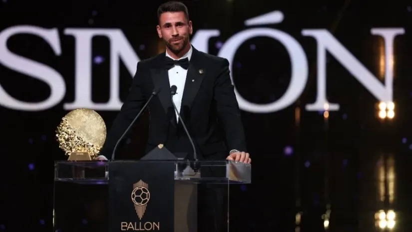 Španci nastavljaju da čiste London: Unai Simon najbolji golman sveta, pobedio Raju i Dibua