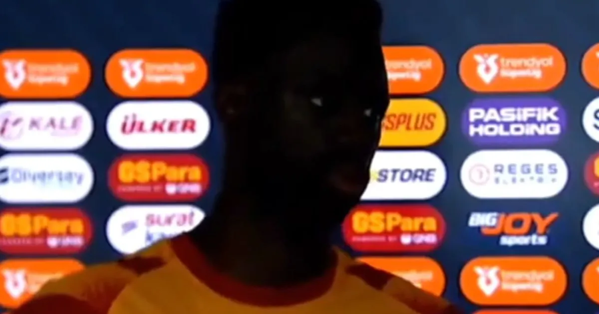 Intervju posle najvećeg derbija Turske postao hit na mrežama: Fudbaleru se videli samo zubi i oči