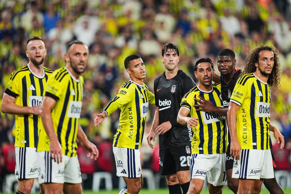 ODLAZIM, DOK JOŠ IMA VREMENA! Potpuni šok iz Istanbula: Trener Fenerbahčea podneo ostavku posle meča sa Romom