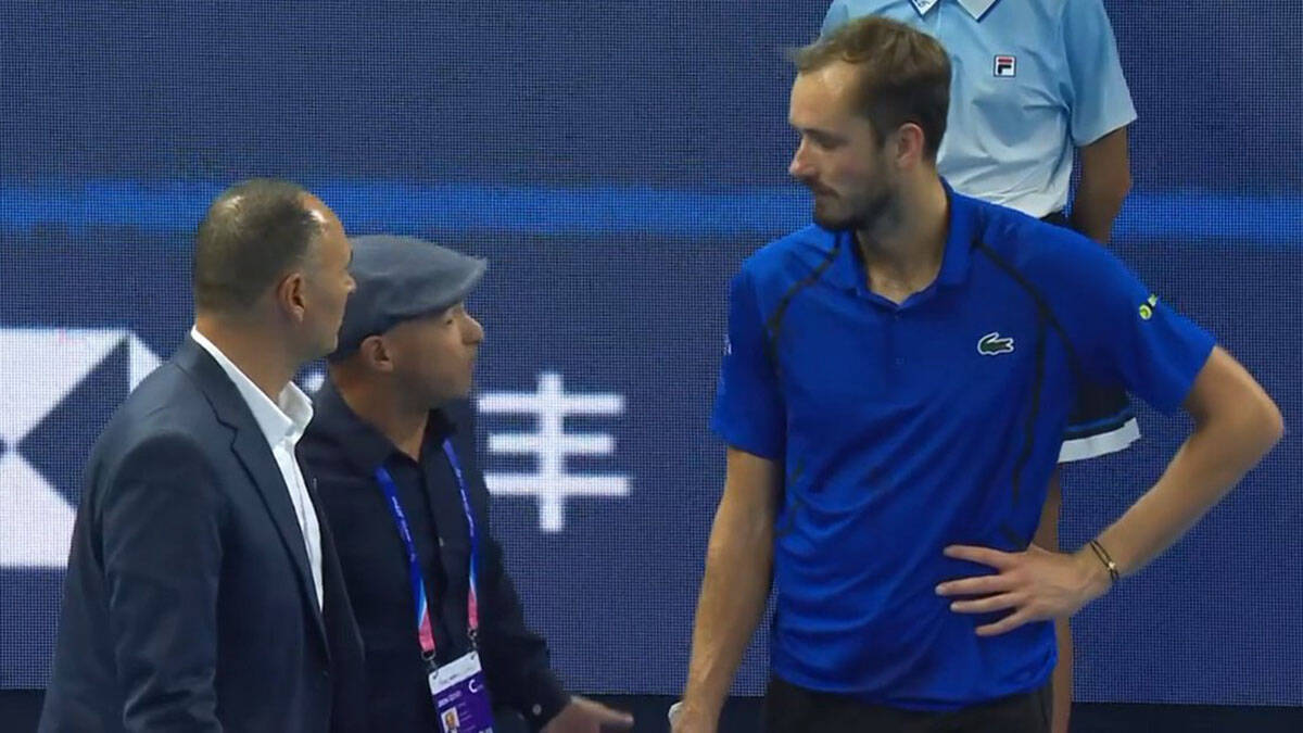 Medvedev doživeo Đokovićevu sudbinu: Pogledajte zašto je Rus diskvalifikovan u Pekingu