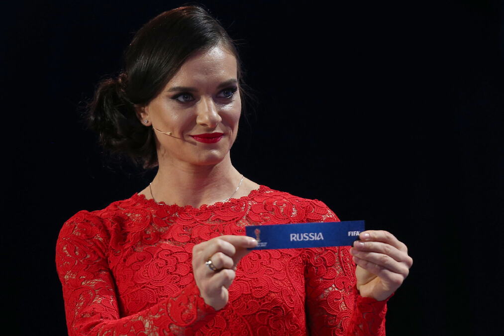 BILA JE PUTINOVA MILJENICA I ZLATNA DEVOJKA RUSIJE, A ONDA SE SVE PREOKRENULO! Jelena danas ima 44 godine i dalje privlači sve poglede!