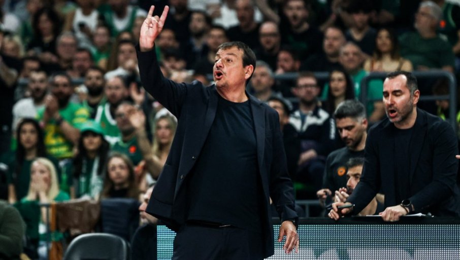 "PIŠITE DA SAM NAJGORI TRENER!" Ergin Ataman udario i na srpske medije nakon poraza Panatinaikosa od Olimpijakosa (VIDEO)