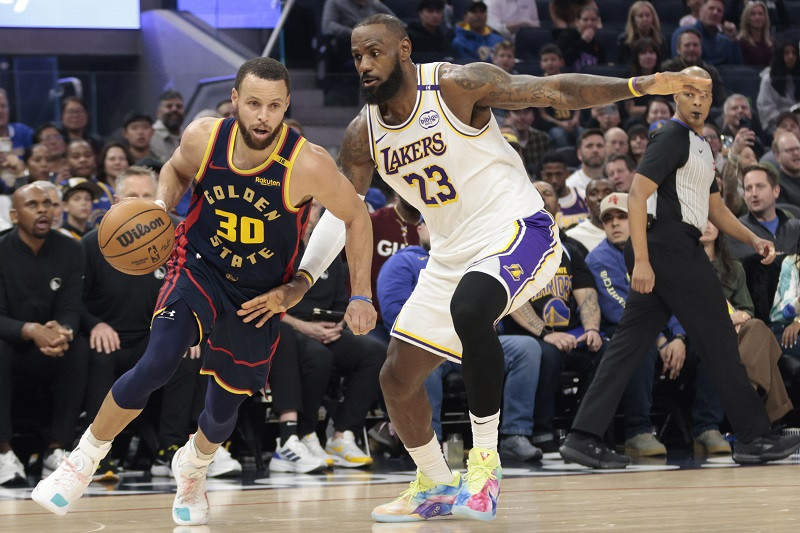 Megalomanski plan u NBA - Stef Kari i Lebron Džejms zajedno u timu?!