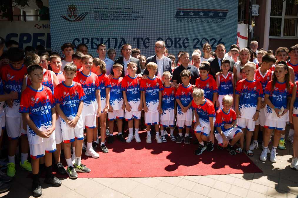 OTVOREN 7. KAMP "SRBIJA TE ZOVE": Okupilo se više od 400 srpske dece iz dijaspore