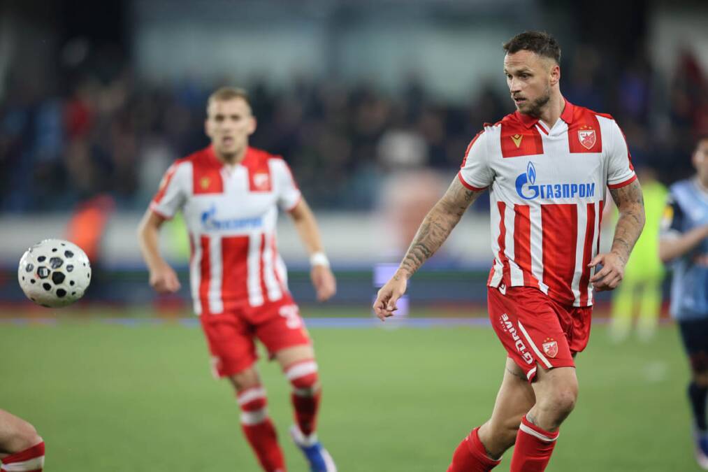 Crvena zvezda predstavila dresove za sledeću sezonu: Već "debituje" protiv OFK Beograda
