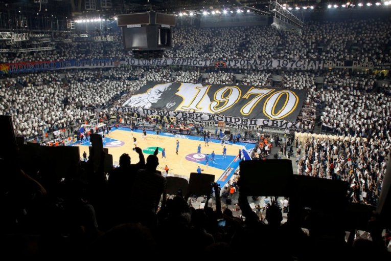 PARTIZAN DOČEKAO NAJVEĆE POJAČANJE! Grobari u transu - Penjaroja trlja ruke zbog ovog poteza (FOTO)