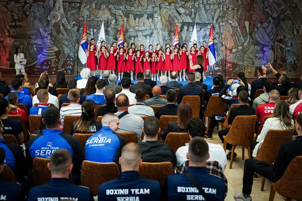 PODRŠKA MLADIM ŠAMPIONIMA: Svečano potpisani Ugovori o stipendijama za sportsko usavršavanje za 2026. godinu između Ministarstva sporta i sportista
