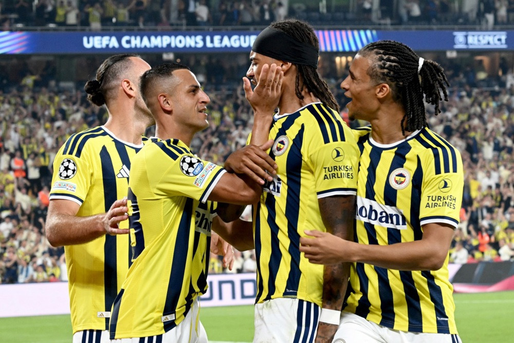 (VIDEO) Slavija u 90. šokirala Fener i produžila mu "punoletnu" agoniju, Girasi blistao u Bakuu