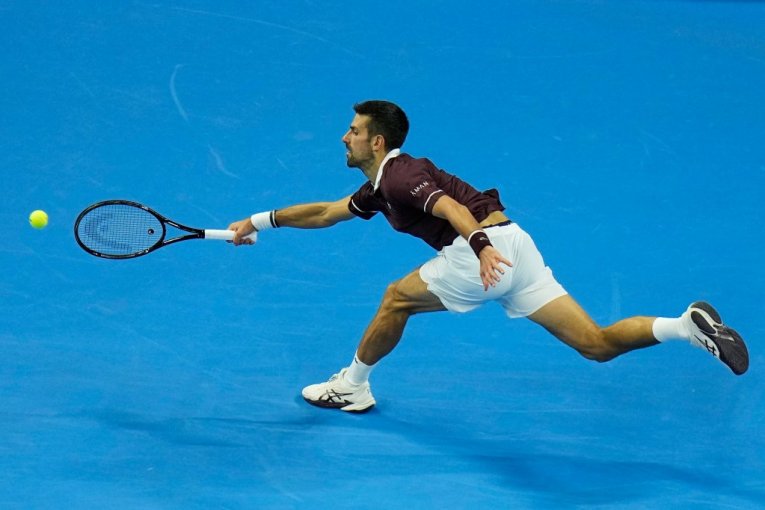 Danas igra Novak Đoković: Evo ko prenosi meč i kada možete da ga pratite