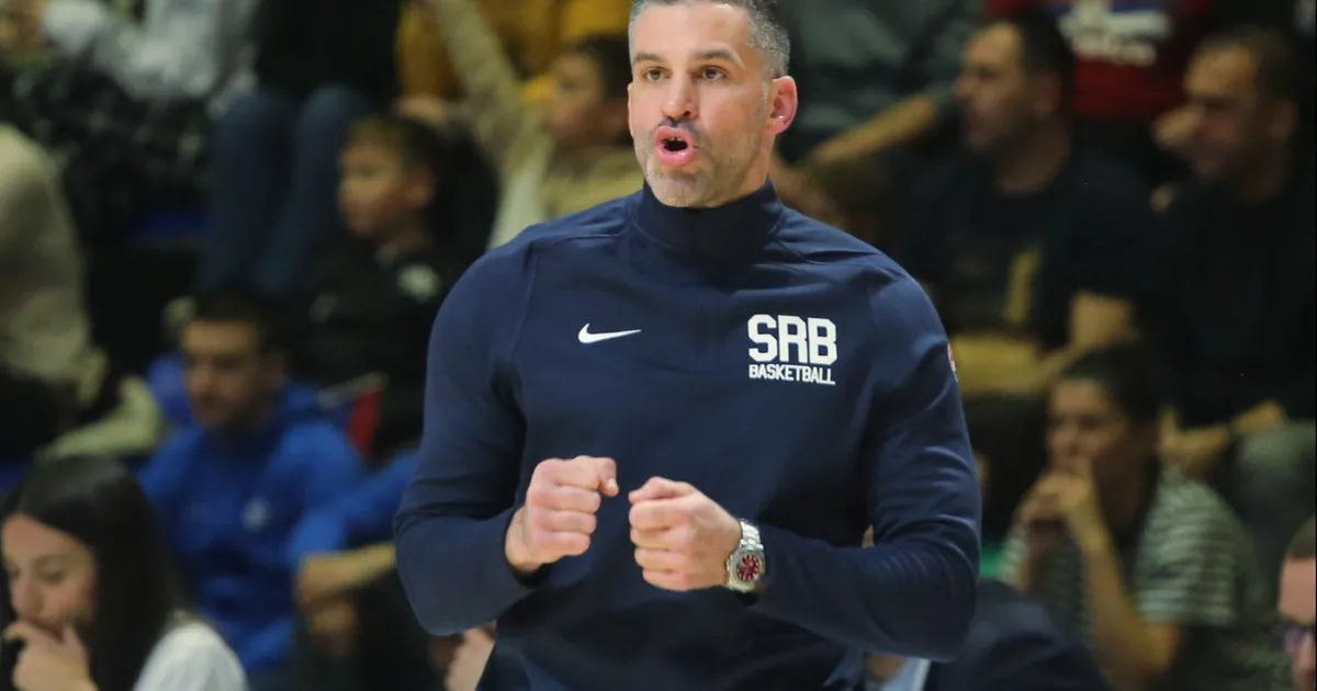 Srbija sa 14 igrača putuje u Orlean, Davidovac ostaje u Beogradu