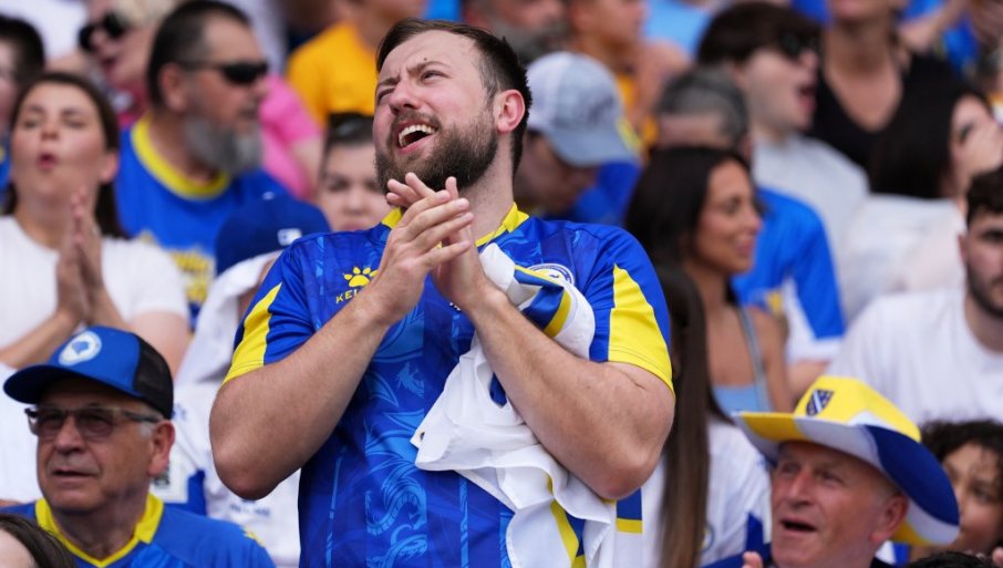 PRENOS, KANADA - BOSNA I HERCEGOVINA: Kakva ludnica na ulicama Toronta