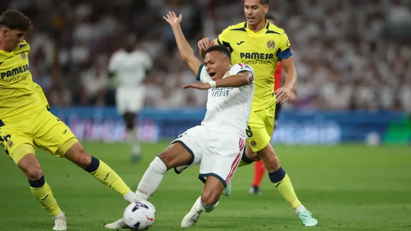 Cirkuski ambijent u Madridu! Real nekako preživeo Vinijevu glupost, Embape sve promašio (VIDEO)