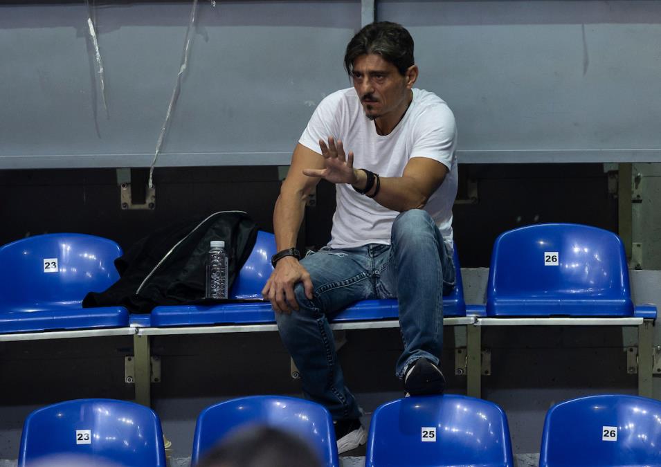 AUUU! GRČKA SE TRESE ZBOG OVIH REČI JANAKOPULOSA! Predsednik Panatinaikosa nikad jače udario na Olimpijakos: "Dresovi i novac pronađeni su kod sudija..."