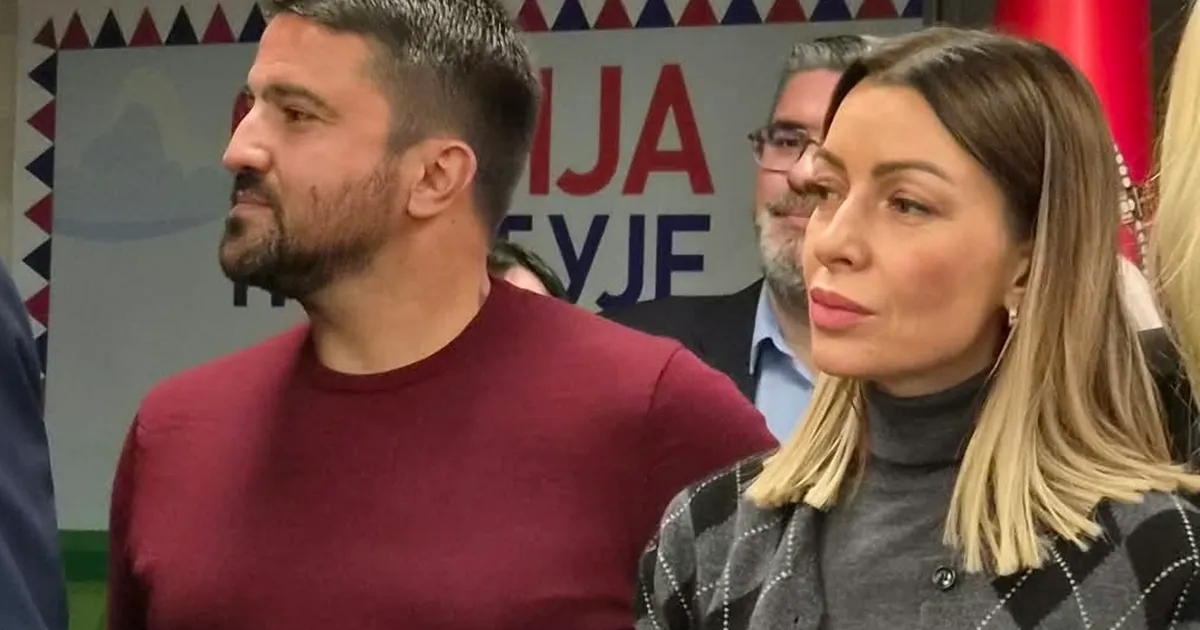 Pogledajte izraz lica Janka Tipsarevića nakon Vučićevog govora: Njegova reakcija privukla pažnju javnosti!