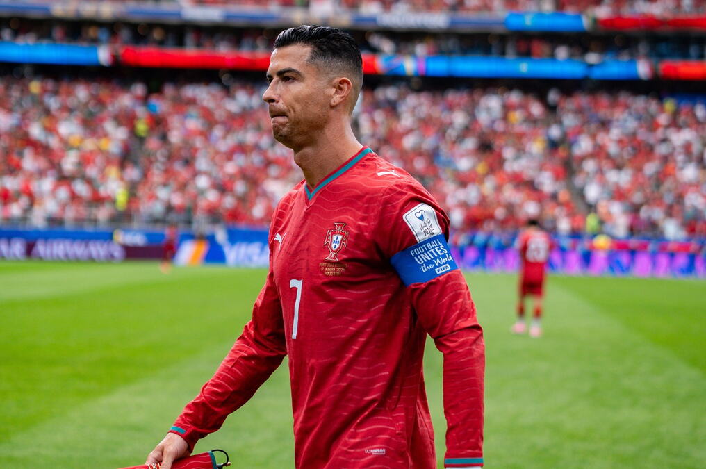 KRISTIJANO NIKAD NIJE DOŽIVEO OVAKVE KRITIKE: Ako je timski igrač, Ronaldo treba da sedne na klupu...
