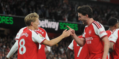 "Topdžije" furiozno krenule u odbranu titule: Arsenal pregazio Koventri u prvom kolu Premijer lige!