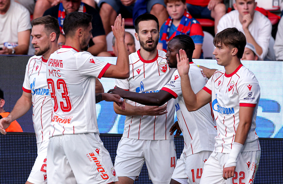 (VIDEO) Zvezda u horor filmu godine - Liga konferencije i da se šutaju u zadnjicu