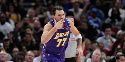 Dončić stigao u Beograd: Haos na ulicama srpske prestonice zbog NBA zvezde (VIDEO)