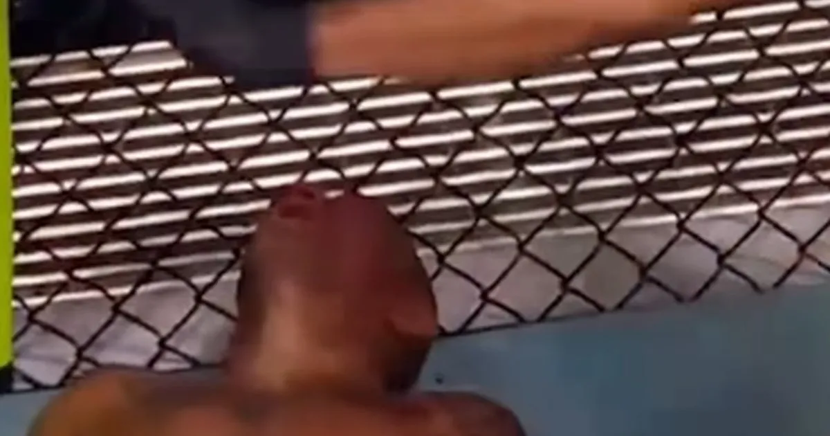 UFC borac se srušio usred borbe, nije davao znake života: Protivnik slavio, pa shvatio šta se dogodilo