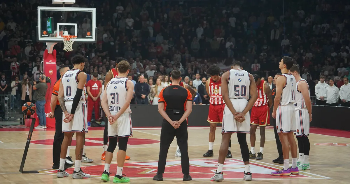 Minut ćutanja pred meč Zvezda - Bajern, cela Arena je stala zbog legende