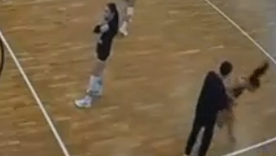 Skandal nad skandalima! Trener udario maloletnu odbojkašicu (VIDEO)