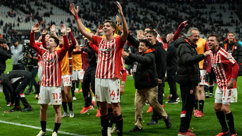 Estudijantes pred vratima sna dugog 17 godina: Roho se vratio po iskupljenje, Flamengo oslabljen