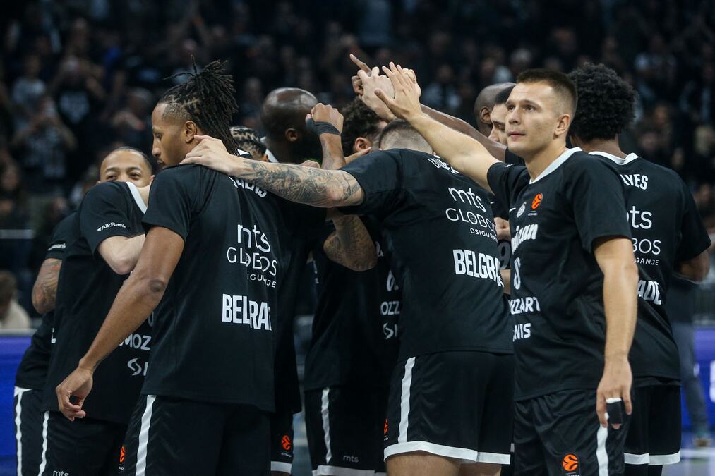 OVAKAV ŠUTERSKI OČAJ SE NE PAMTI! Samo četiri trojke iz 26 pokušaja - Partizanu HITNO potreban rasni strelac!