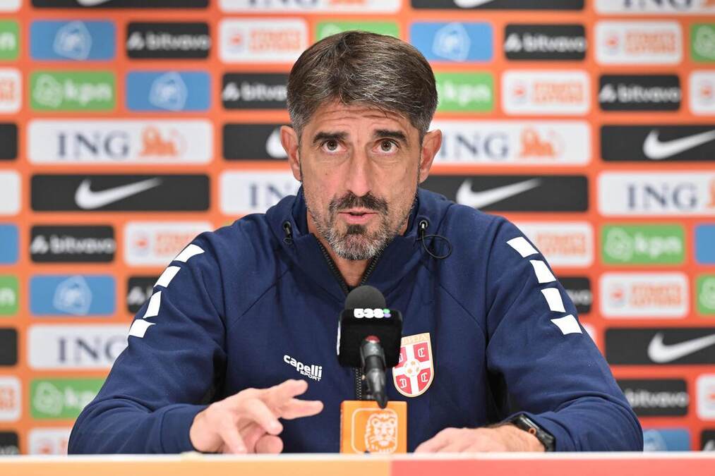 Veljko Paunović suspendovan: "Shvatio sam šta mi je sudija uradio, tek onda sam bacio trenerku"