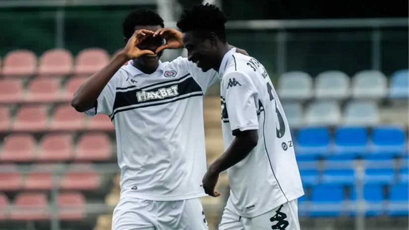 Partizan u ritmu Afrike: Saša Ilić ubedio Zubairua da je golgeter i baš veruje Samsonu (VIDEO)