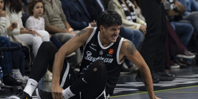 Derek Vilis se povredio, a sada se oglasio!