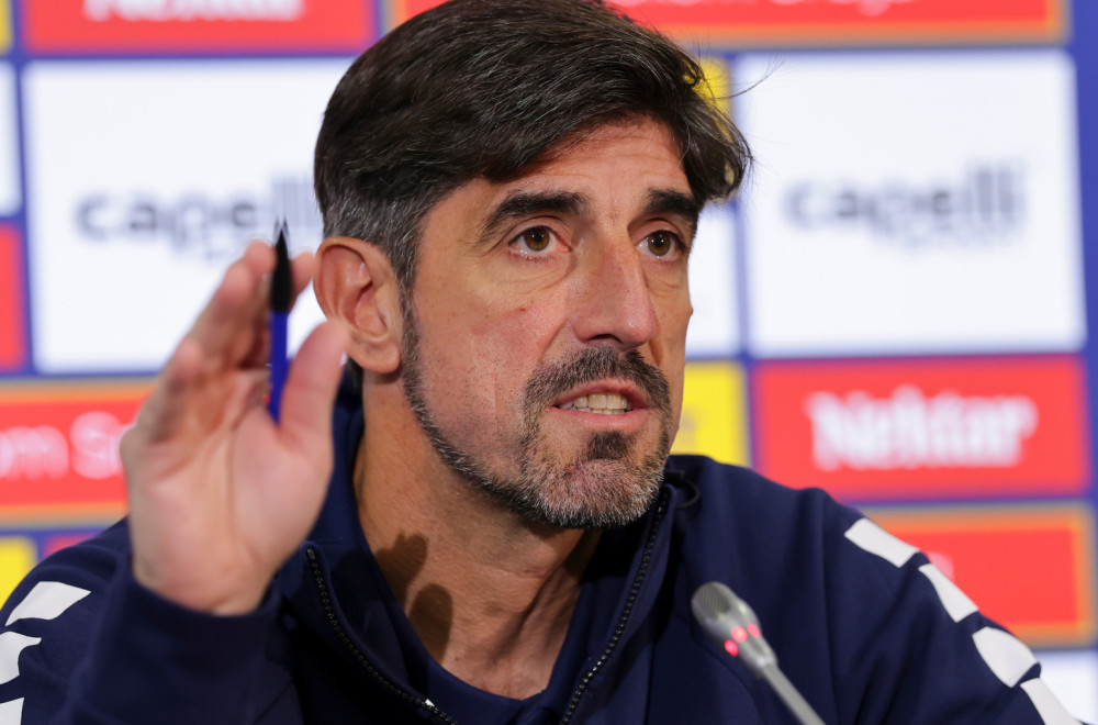 Obraća se Veljko Paunović