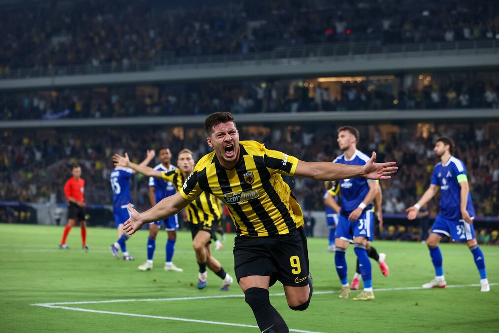 GOL-MAŠINA LUKA JOVIĆ! Srbin već pogađao u TRI različita takmičenja: Tek je početak sezone, a on DOMINIRA!