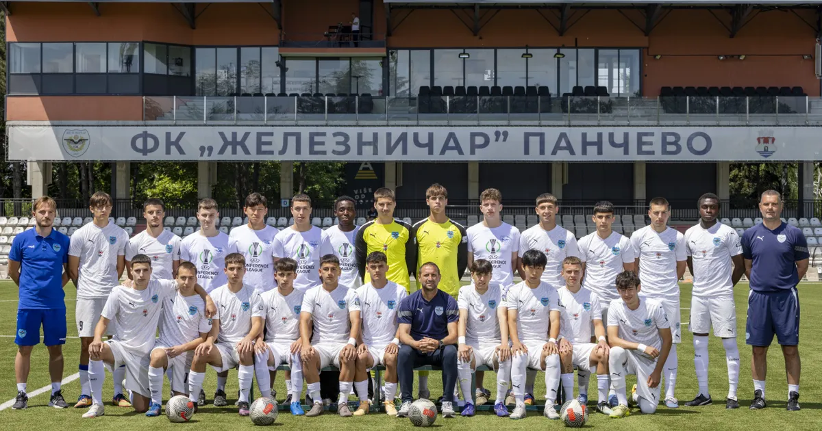 Železničar nastavlja da piše istoriju, omladinci kluba osvojili veliki trofej