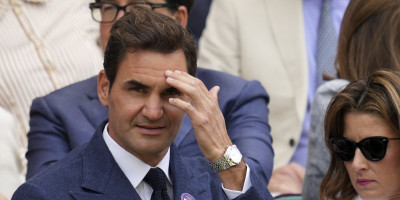 Nije tako loše u penziji: Federer letuje u komšiluku, a tu je i skupocena jahta!