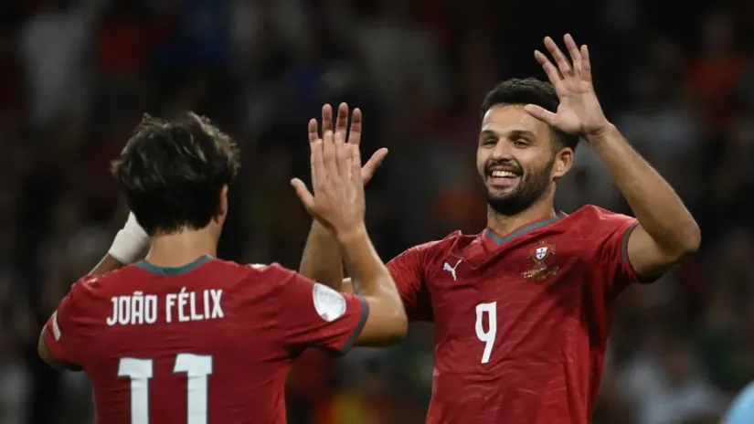 Kad Ronalda nema, Gonzalo Ramos diše, smeje se i daje golove