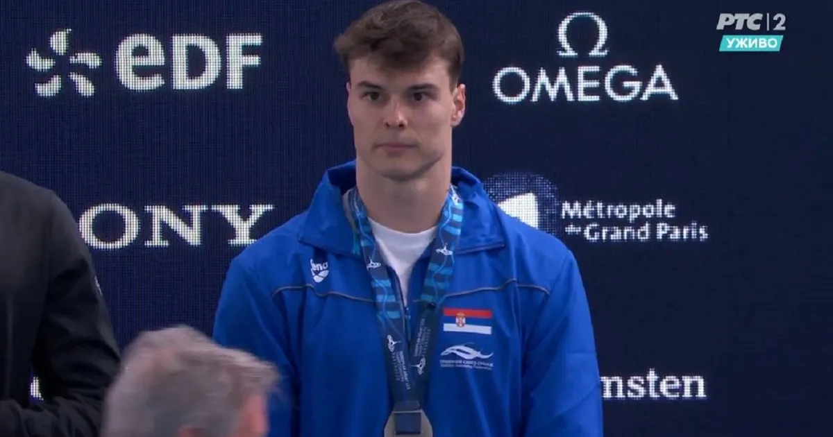 Fotografije za ponos i istoriju: Andrej Barna stavio srebrnu medalju oko vrata, ceo svet video veliki uspeh