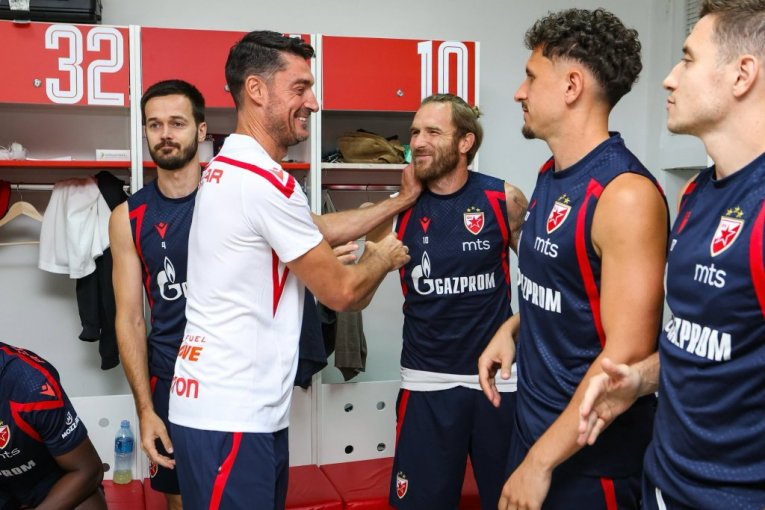 ALBERT RIJERA PRELOMIO! Evo koji fudbaleri Crvene zvezde su otputovali u Plzenj!