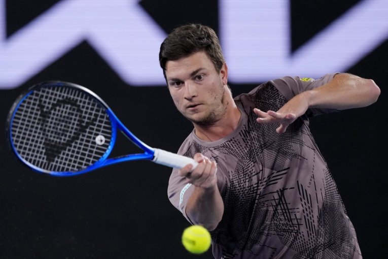 POČINJE ROLAN GAROS: MIŠO, NE BOJ SE! Kecmanović probija led, a ono glavno za Srbe sledi večeras kada igra Novak