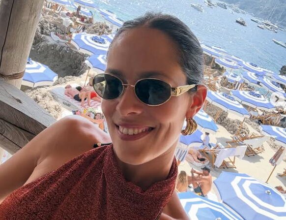 ANA IVANOVIĆ UŽIVA KAO KRALJICA! U društvu teniske legende odmara na rajskom Kapriju, svi gledaju samo u njih! (FOTO)
