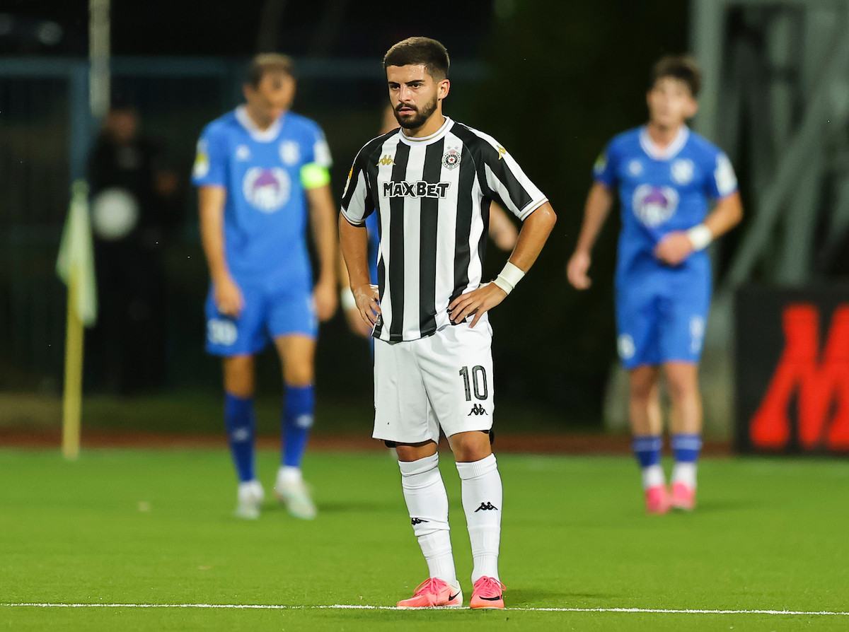 POLUVREME - Tinejdžeri maltretiraju Partizan u Lučanima, na vidiku podvig Mladosti!