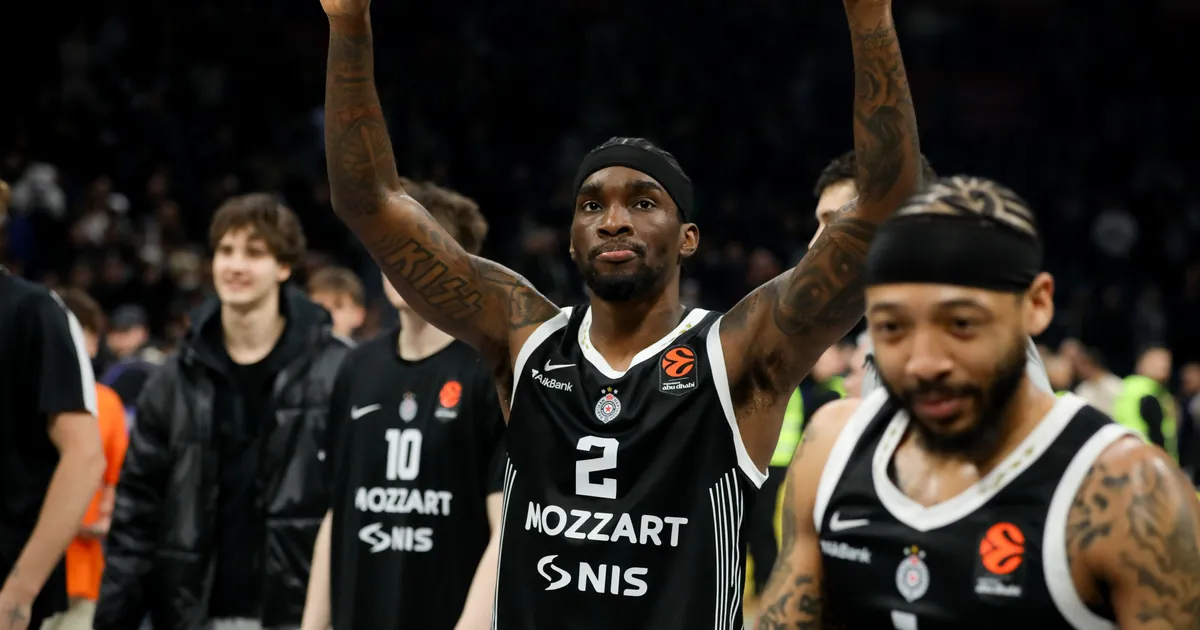 Veliki problem za Partizan pred večiti derbi: Bek crno-belih završio sezonu