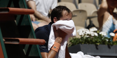 Senzacija na Rolan Garosu! Jedan od najboljih ispao u prvom kolu, izbacio ga 97. na ATP listi