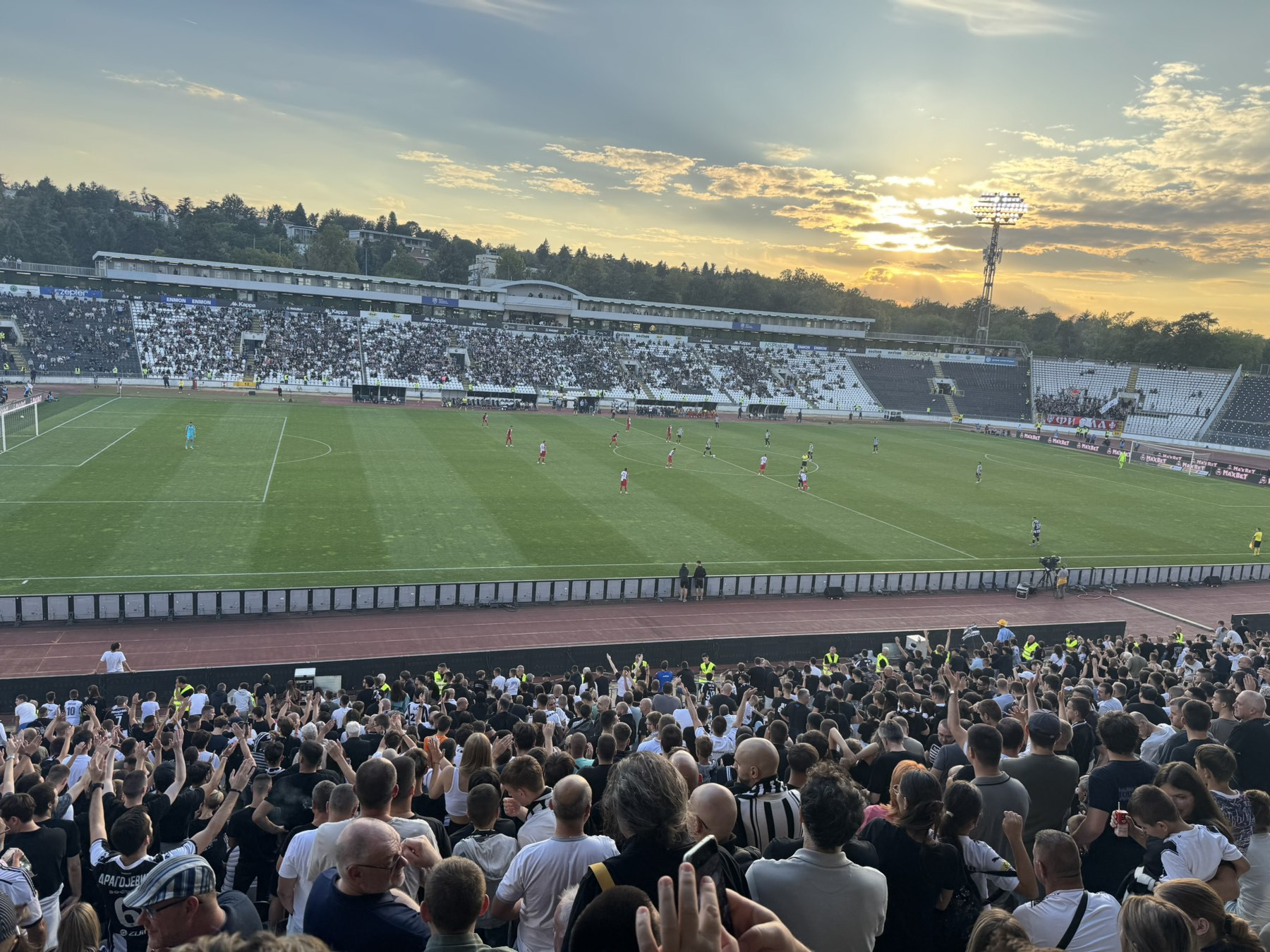 Užasni Partizan nema ni rezultate, ni igru, ali je vratio navijače na stadion